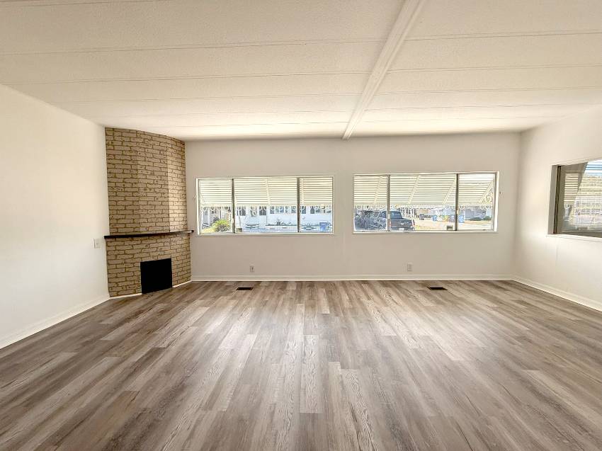 24 Date Ave a Bradenton, FL Mobile or Manufactured Home for Sale